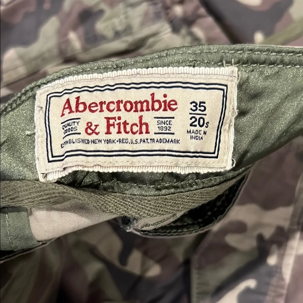 Abercrombie & Fitch Camouflage Cargo Pants sz 20 short - Picture 2 of 7